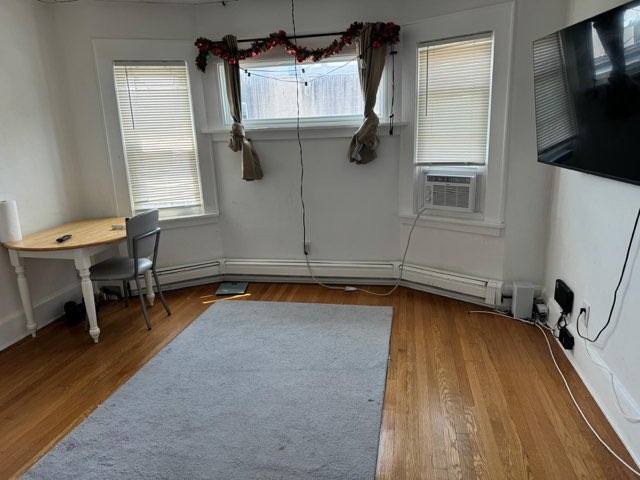 Building Photo - 647 Anderson Ave