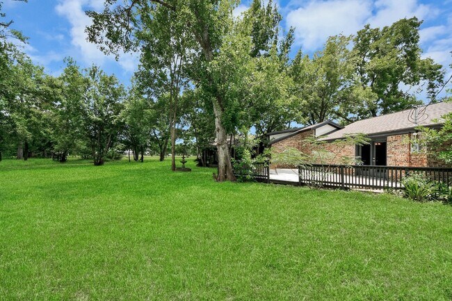Building Photo - 4126 Pecan Bend Dr