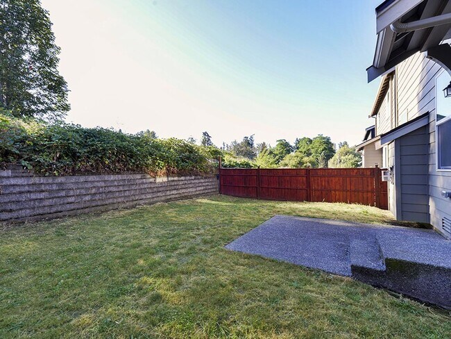 Building Photo - Stunning 4+ Bedroom 2.5 Bath Lea Hill, Auburn