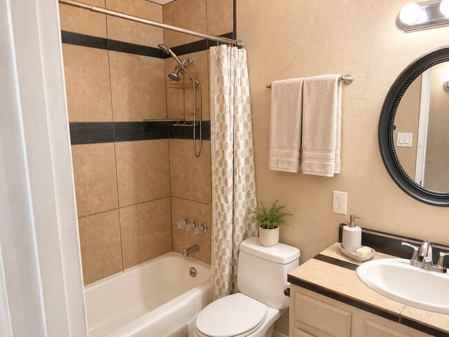 Building Photo - OPEN HOUSE -- 8-7-26   4:30 - 5:30PM; Remodeled 4Br-2Ba house Close to ASU Excellent condition, t...