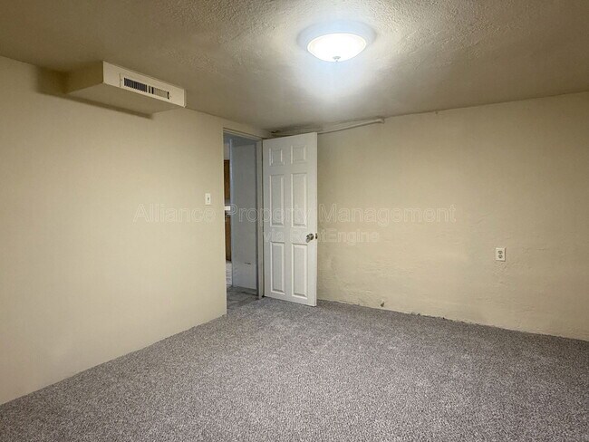 Building Photo - 322 Farragut Ave