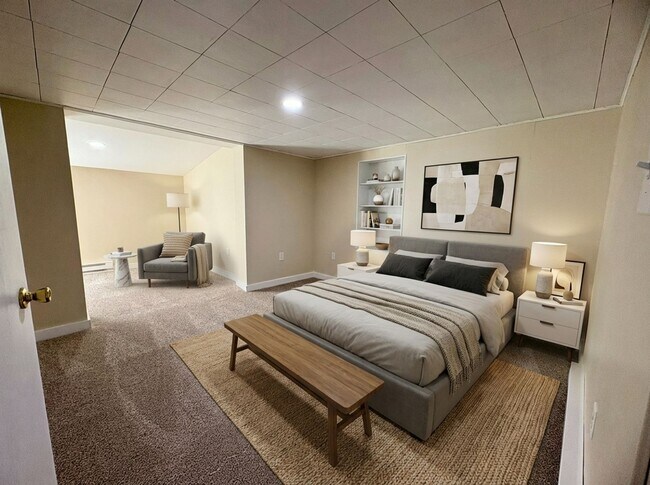 Building Photo - 165 N Hanover St