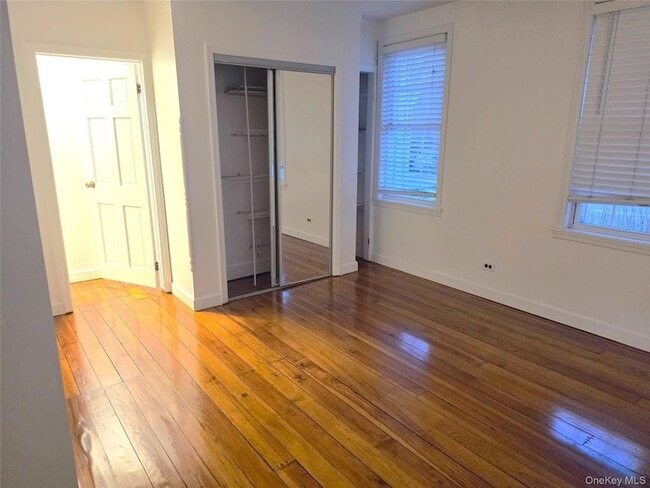 Building Photo - 60 Main St