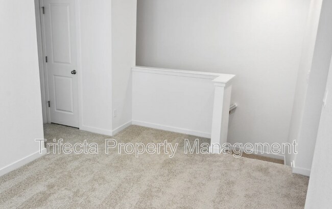 Building Photo - 628 Thoroughbred Ln