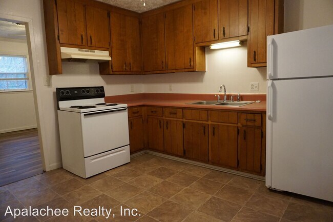 Building Photo - 2 br, 1 bath House - 347 Browns Road