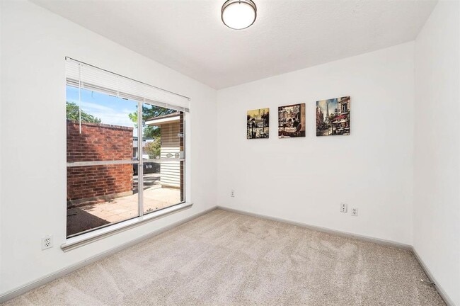 Building Photo - 11602 Inga Ln