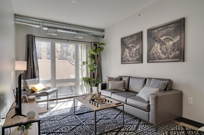 Yugo_Minneapolis412_107_DSC07273blended - Yugo Minneapolis 412 Lofts