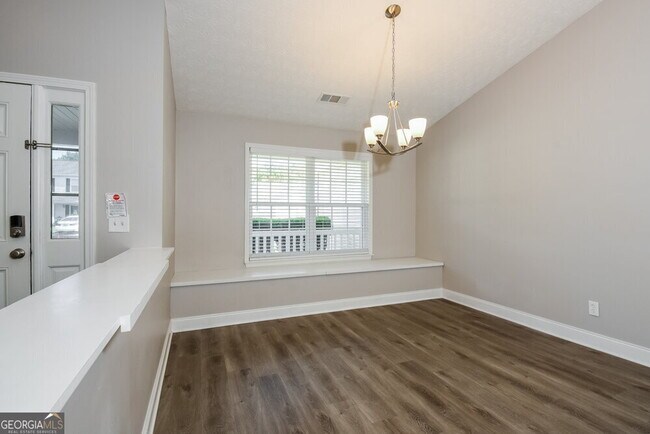 Building Photo - 3223 Deer Valley Dr NW