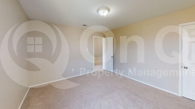 Building Photo - 10301 Waterbury Dr