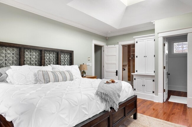 Building Photo - 56 Gadsden St