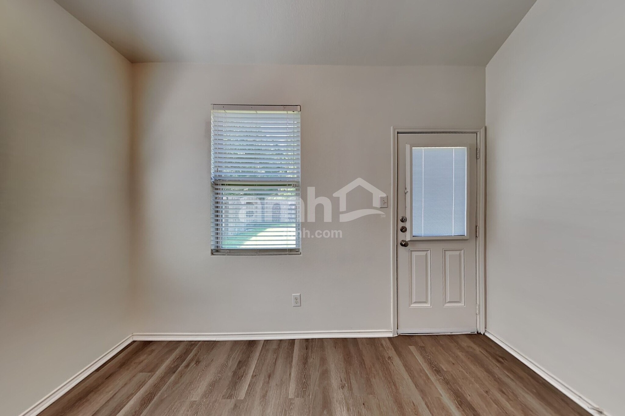 Building Photo - 10016 Sterling Pl Dr