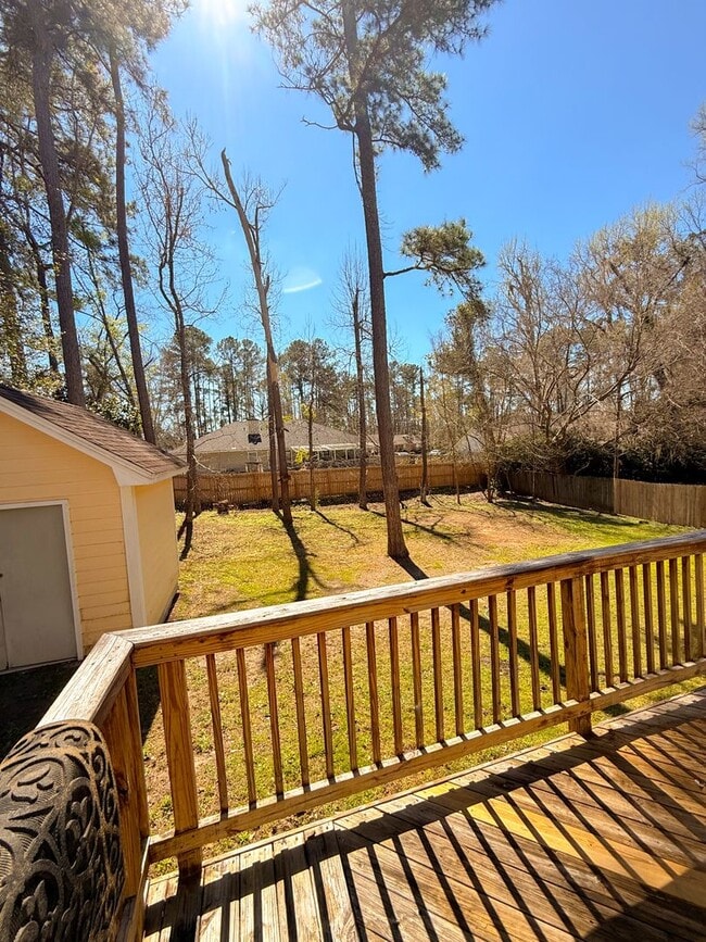 Building Photo - 2409 Riverside Dr