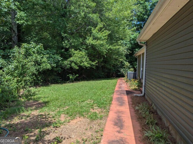 Building Photo - 1785 Brambletts Walk