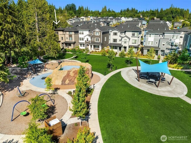 Building Photo - 26658 NE Walden Way