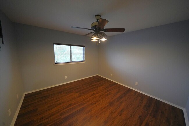 Building Photo - Lovely Cul-De-Sac Home in Schertz/Cibolo N...