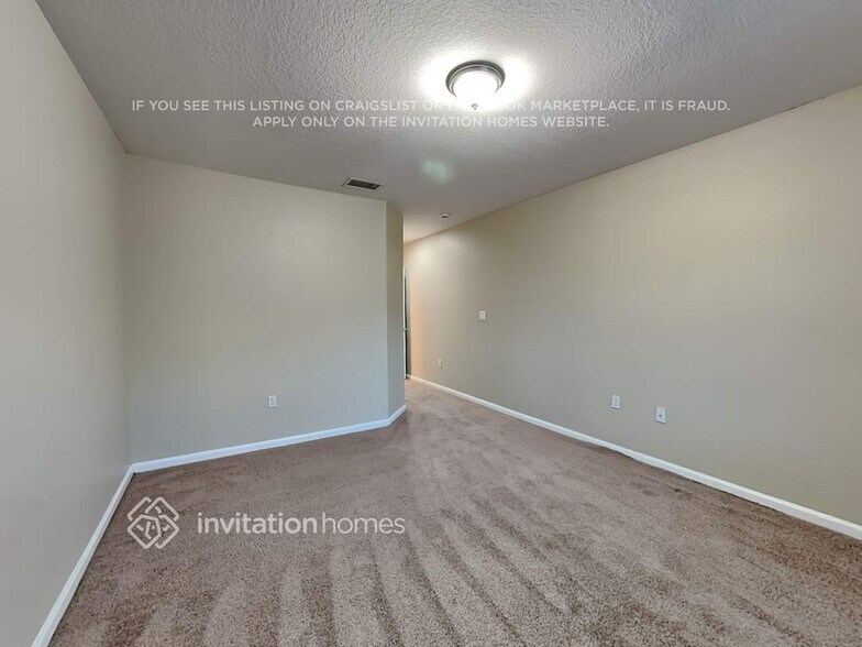 Building Photo - 27407 SW 143rd Ave