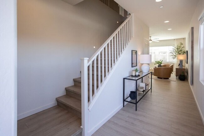 Building Photo - 2376 N 79th Pl