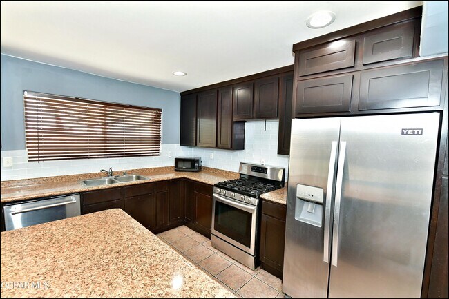 Building Photo - 6372 Franklin Ridge Dr