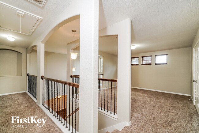 Building Photo - 205 Highland Pl