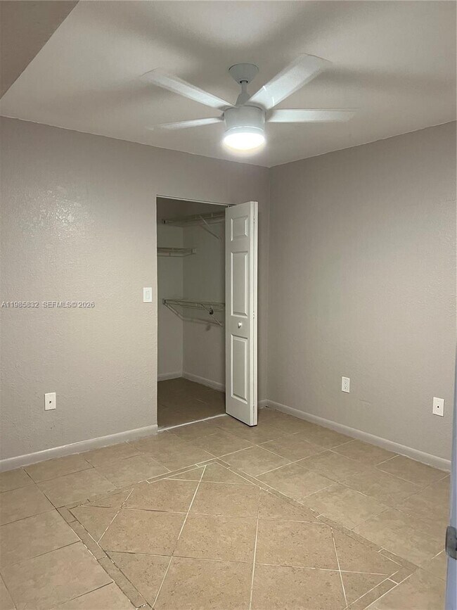 Building Photo - 2881 N Oakland Forest Dr