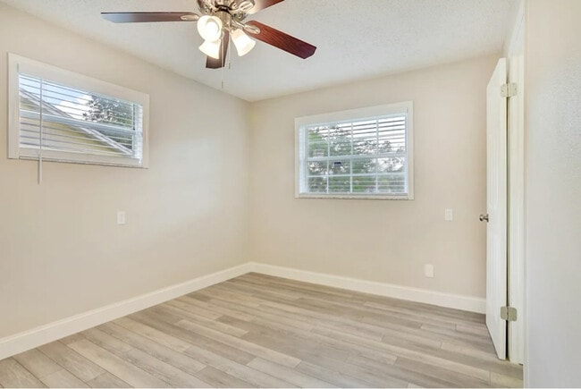 Building Photo - 91827 Sarnow Dr