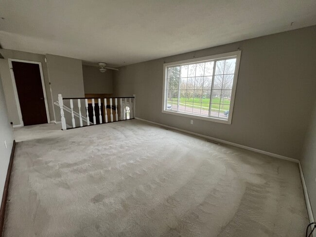 Building Photo - 4 Bed/2 Bath Rental Home with Fenced in Yard!