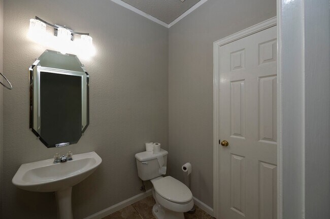 Building Photo - 6405 Calloway Dr