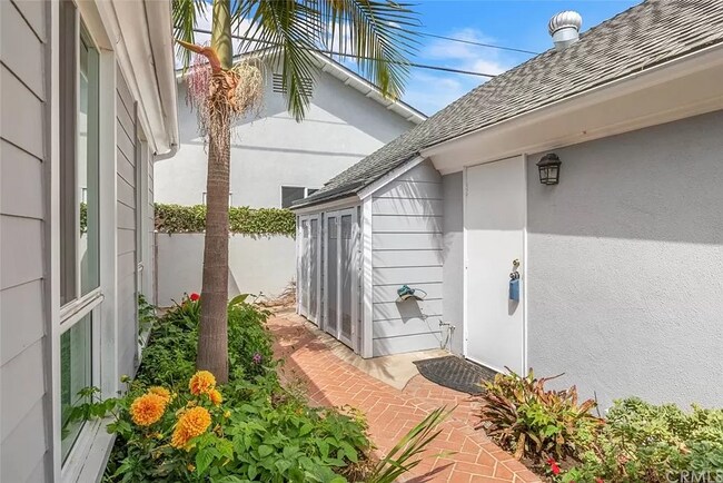 Building Photo - 3102 Tigertail Dr