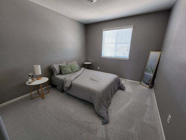 Building Photo - Stunning 4/3/3 Home in Banning Lewis Ranch!!!