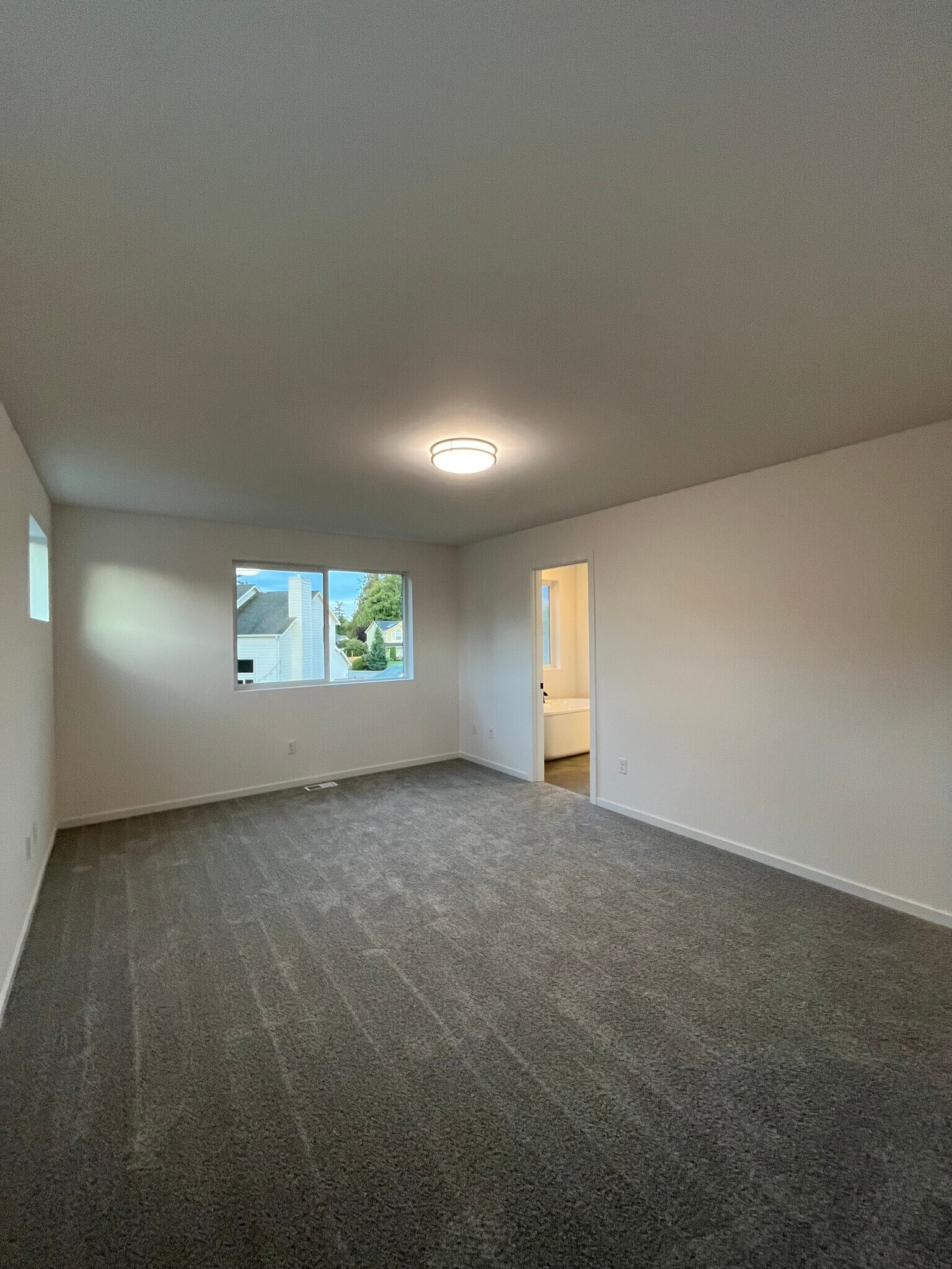 Building Photo - 12130 Bay Heights Pl