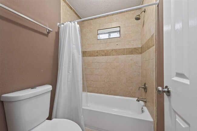 Building Photo - 13703 Templar Ln