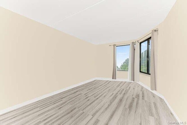 Building Photo - 1155 Warburton Ave