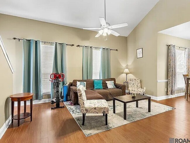 Building Photo - 5157 Etta St