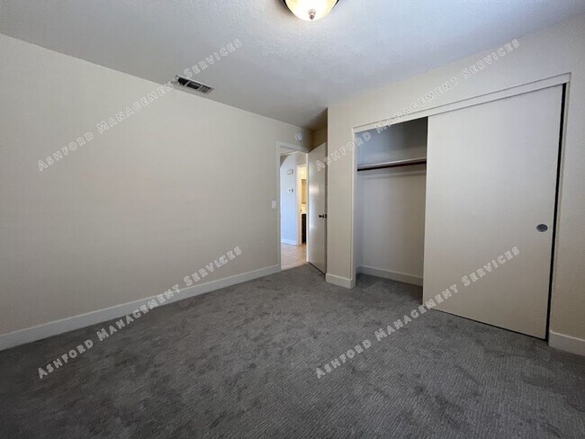 Building Photo - 16261 N 91st Dr