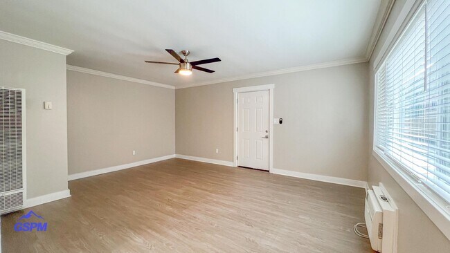 Interior Photo - Emerald Ave Apartments