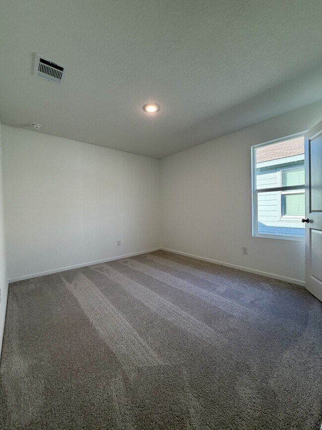 Building Photo - 14536 Azzurro Stone