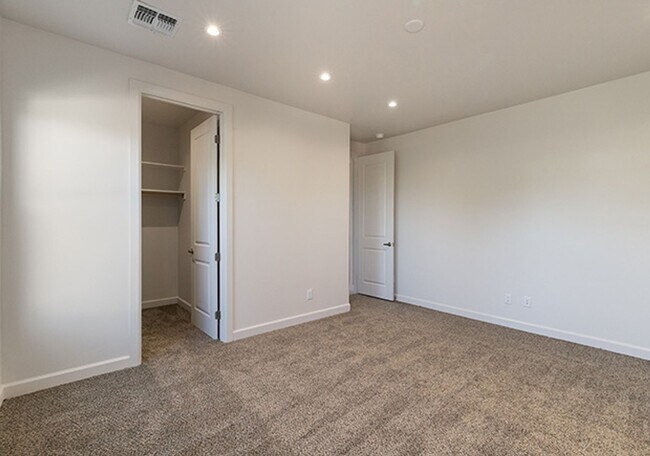 Building Photo - Cerro Del Norte NEW CONSTRUCTION IN SANTA FE