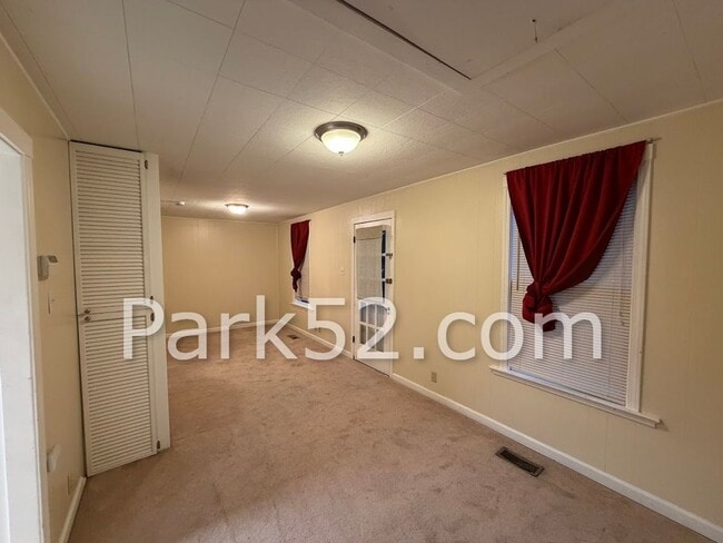 Building Photo - Tacoma Area 1 Bedroom Cottage