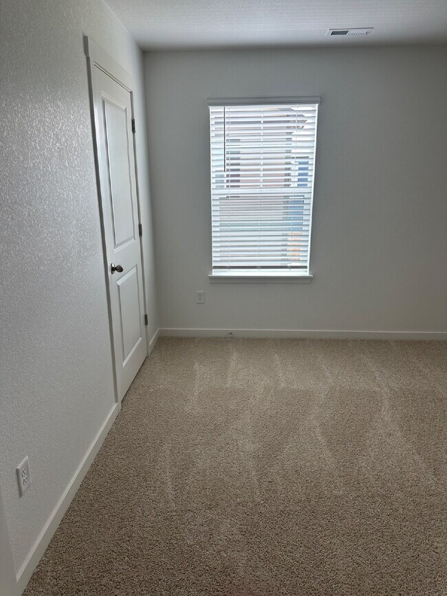 Building Photo - Brand New Beautiful Home in Mead!!!!