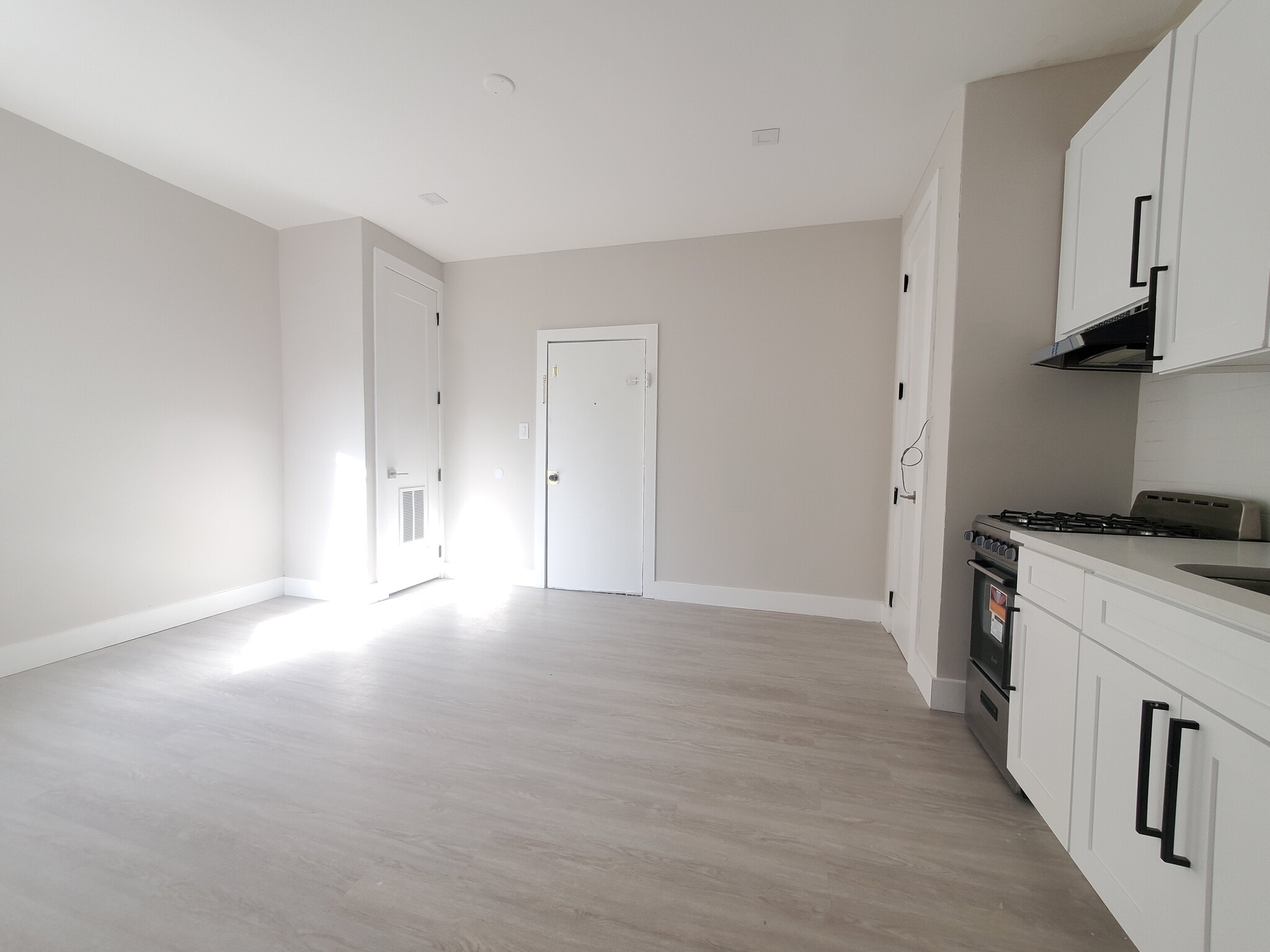 55 Lincoln st 403 - 63 Lincoln St