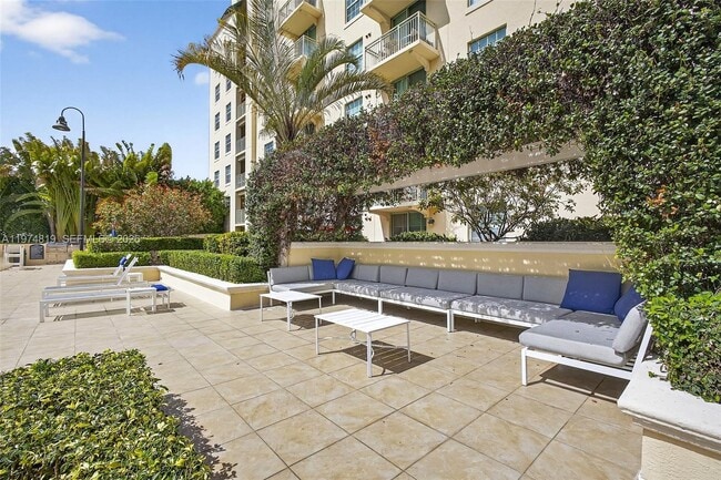 Building Photo - 610 Clematis St