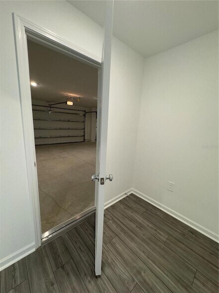 Building Photo - 8924 SW 41st Terrace