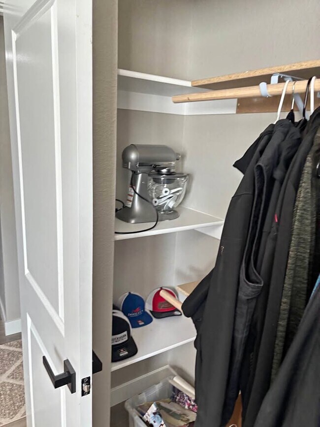 Building Photo - 4418 Olive Ave