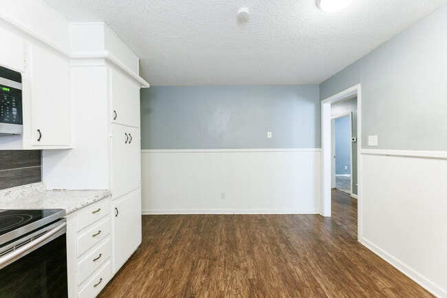 Building Photo - 5426 25th St