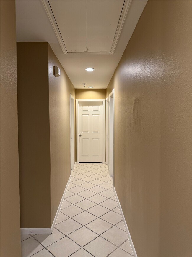 Building Photo - 5811 McKnight St