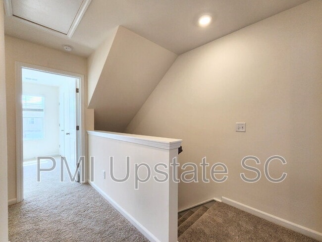 Building Photo - 6043 Willutuck Dr