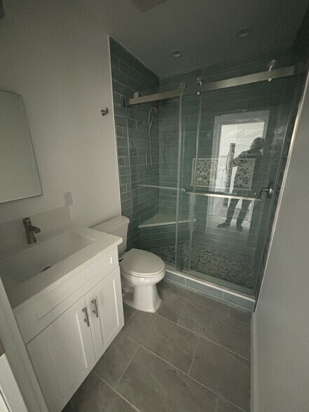 Building Photo - 10837 Fellows Ave