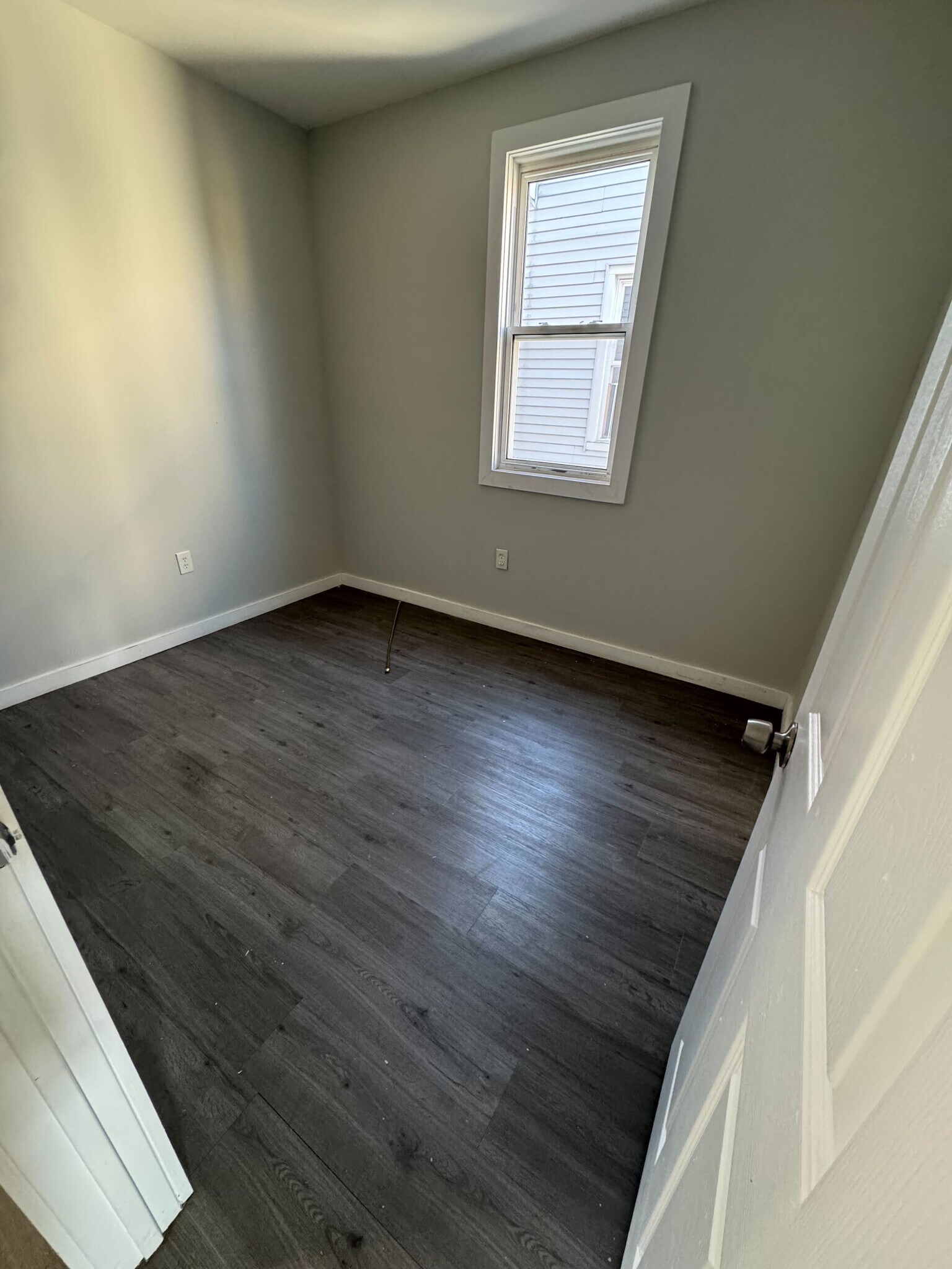 Building Photo - 182 Brookdale Ave