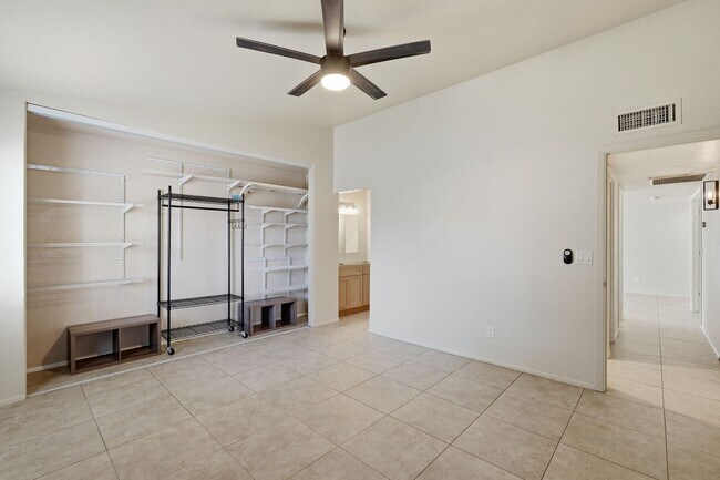 Building Photo - 14837 N 25th Dr