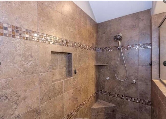 Building Photo - 2513 Hailes Ln